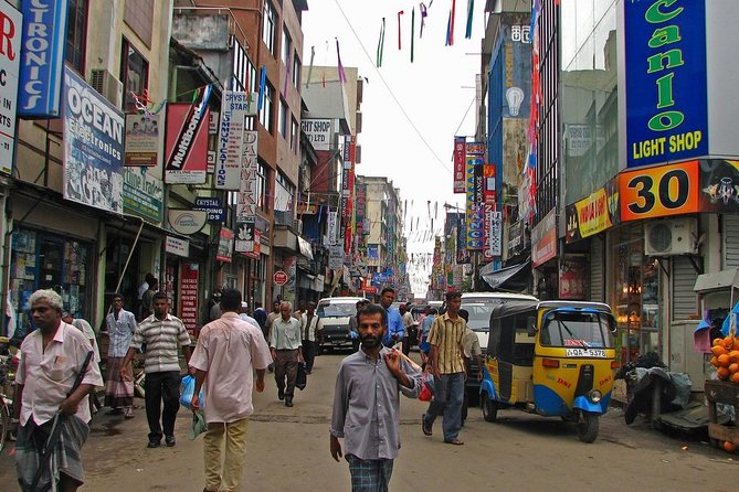 Private Colombo City Tour by Sri Lanka Private Drivers - Jami Ul-Alfar Mosque: a quick landmark with a clear visual payoff