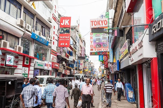 Private Colombo Sightseeing By Tuk Tuk - Stop 1: Wolvendaal Church and Colombo’s Colonial Echoes