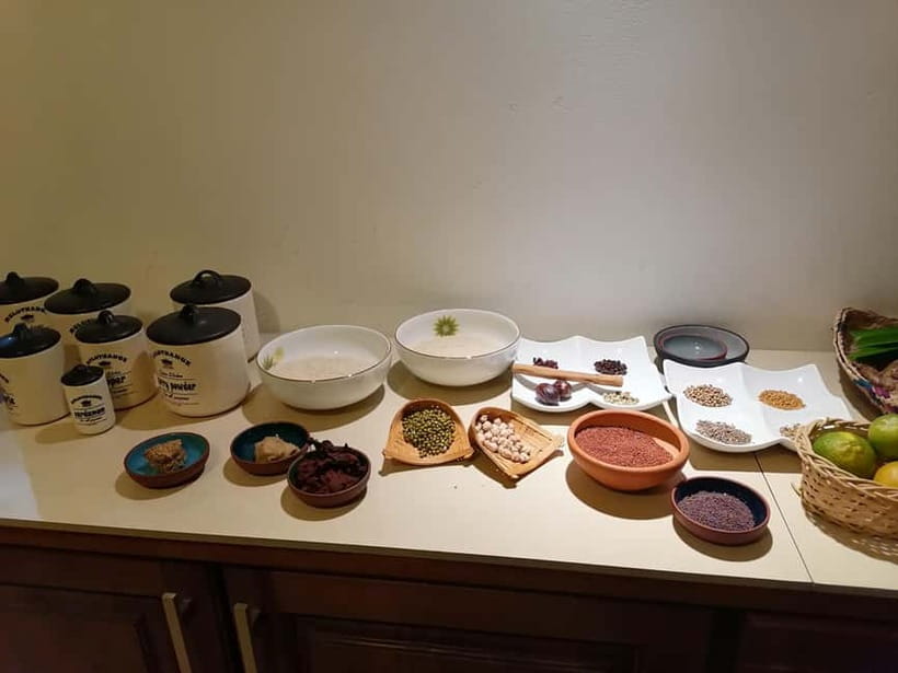 Private cooking class - Personalized classic menu - Curry paste: why it matters (and how you make it)