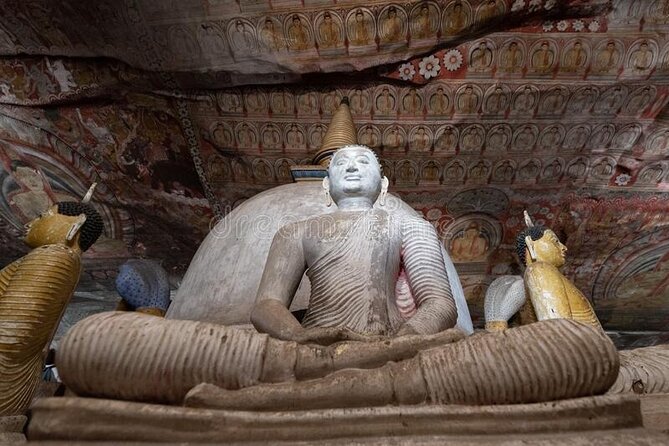 Private Sigiriya Day Tour and Authentic Sri Lankan Lunch Buffet - Oak Ray woodcarving stop: how to shop without losing time