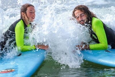 PRIVATE Surf lesson for Beginners Couple - What you do on land: safety, stance, and the jump-up moment