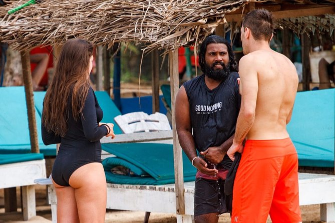 PRIVATE Surf lesson for Beginners Couple - Finally catching waves: the lesson payoff in unbroken rides