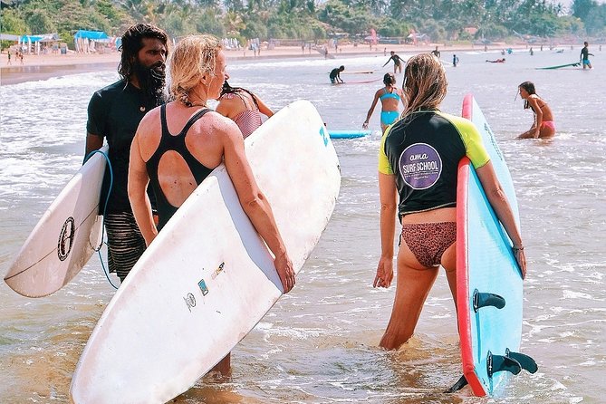 PRIVATE Surf Lesson for Intermediate - Weligama is why this lesson works