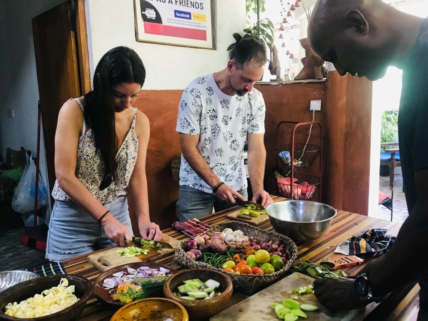 Private Traditional Sri Lankan Cooking Class in Kandy - The hands-on flow: from ingredients to a full table meal