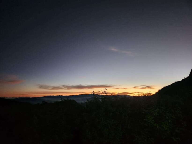 Sacred Sunrise Adventure: Adam’s Peak Day Tour - What you’ll do during the hike: pacing, footing, and the nighttime feel