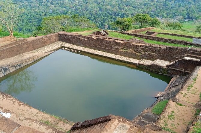 Safari Day Tour to Sigiriya Lion Rock and Golden Cave Temple - Dambulla Cave Temple: painted ceilings and the 150+ statue focus