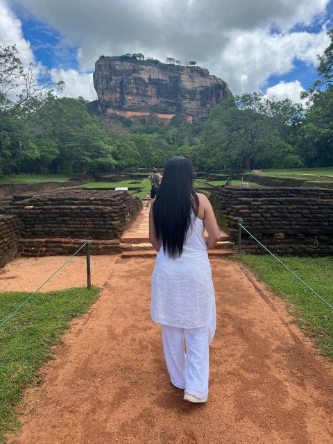 Sigiriya and Dambulla Private Full-Day Tour - Climbing Sigiriya Lion Rock: The View Is Great, but the Stairs Are Real