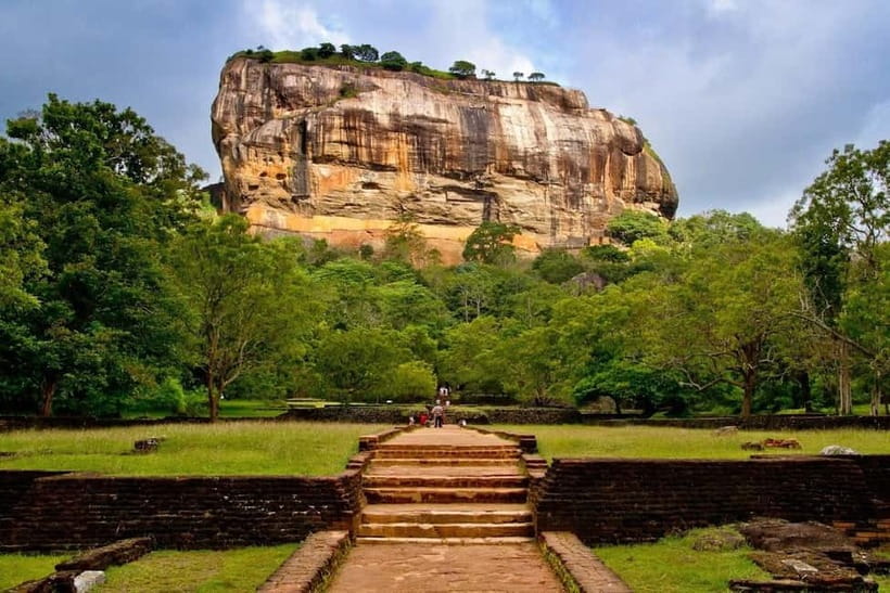 Sigiriya & Dambulla: All Inclusive Day Tour - Sigiriya Rock Fortress: the Lion Rock climb and what to look for