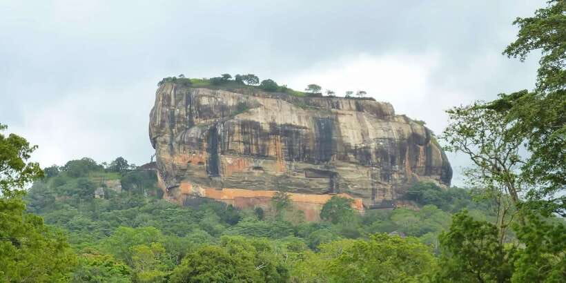 Sigiriya & Dambulla: All Inclusive Day Tour - The shop stops: spice garden, gems, wood carvings, and silk