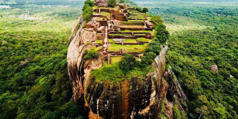 Sigiriya & Dambulla: Private Day Tour From Trincomalee - From Trincomalee Pickup to Sigiriya Steps: the ride sets the tone