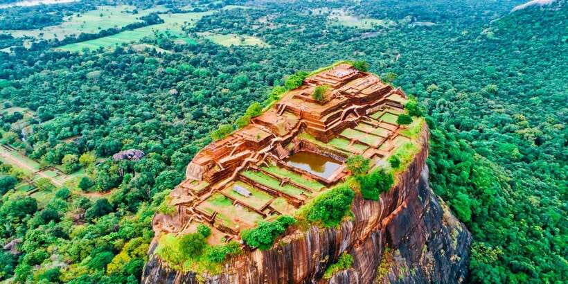 Sigiriya & Dambulla: Private Day Tour From Trincomalee - Timing the queue and managing the stair challenge