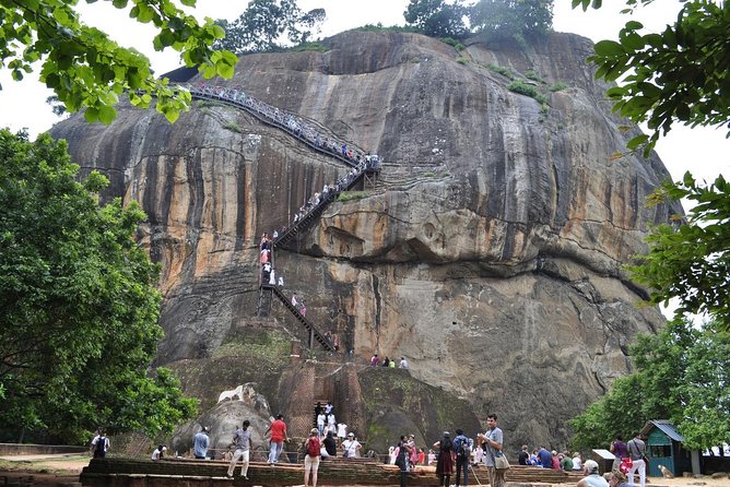 Sigiriya & Dambulla Private Day Trip with Entry Fees & Lunch - Who this private day trip is best for