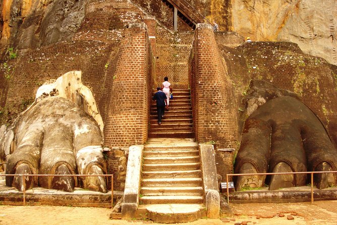 Sigiriya Day Tour from Colombo or Negombo by Private Car / Van - Private guiding, guide flexibility, and the small risks