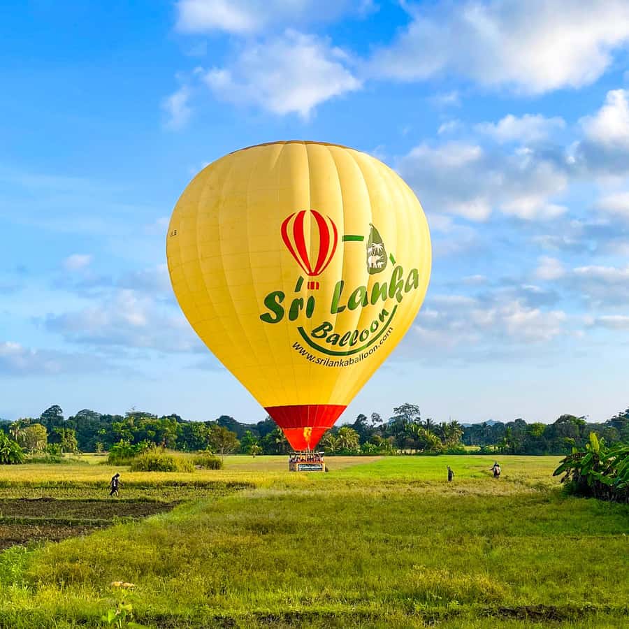 Sigiriya: Hot Air Balloon Ride - Breakfast, tea, cake, and that first cup of calm