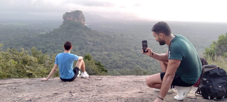 Sigiriya Lion's Rock & Dambulla Golden Cave Temple Trip - Dambulla Vegetable Market and a Vegan Lunch That Fits the Day