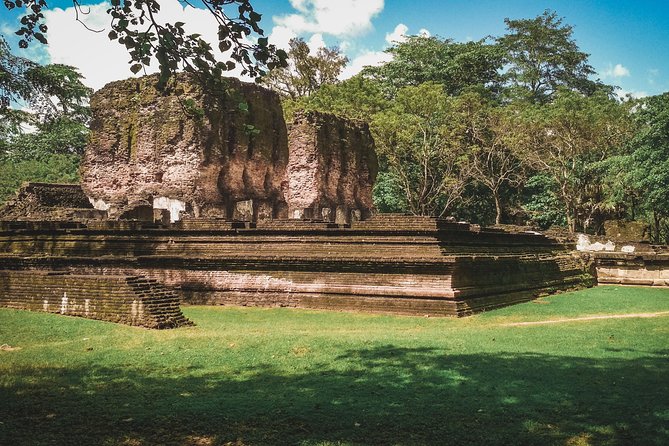 Sigiriya, Polonnaruwa & Dambulla "Trilogy" Day Tour from Colombo - The driver and guide factor: where your day can shine or wobble