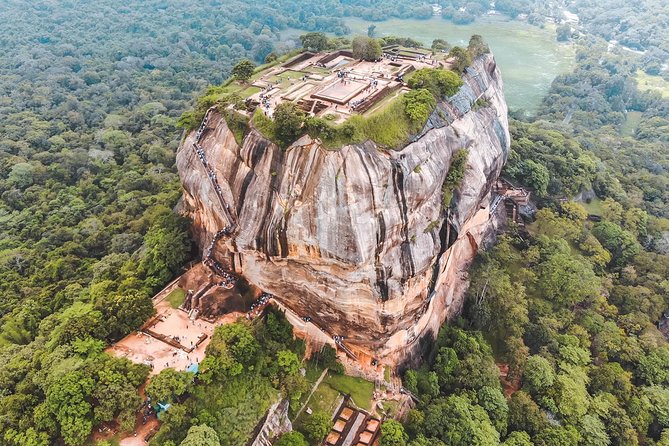 Sigiriya Rock and Dambulla Cave Temple Day Tour - Stop 4: Sigiriya Craft Village and a Taste of Village Life
