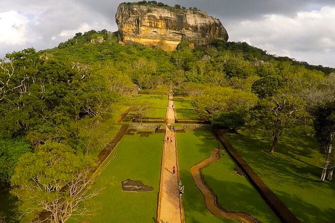 Sigiriya Rock & Cave Temple with Jeep Safari Private Day Trip - Sigiriya Museum: The Quick Stop That Turns Confusing Ruins Into a Story