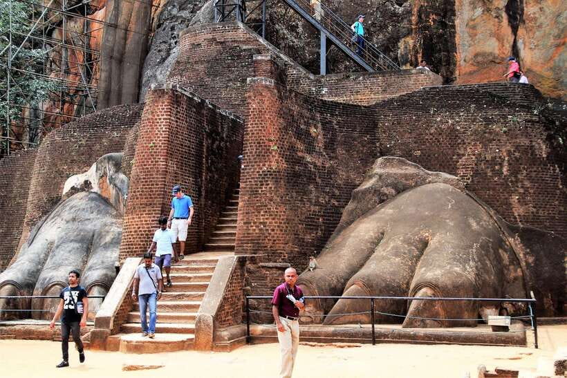 Sigiriya: Rock Fortress Private Guided Walking Tour - Sigiriya in 3 hours: what a private guided walking route really changes