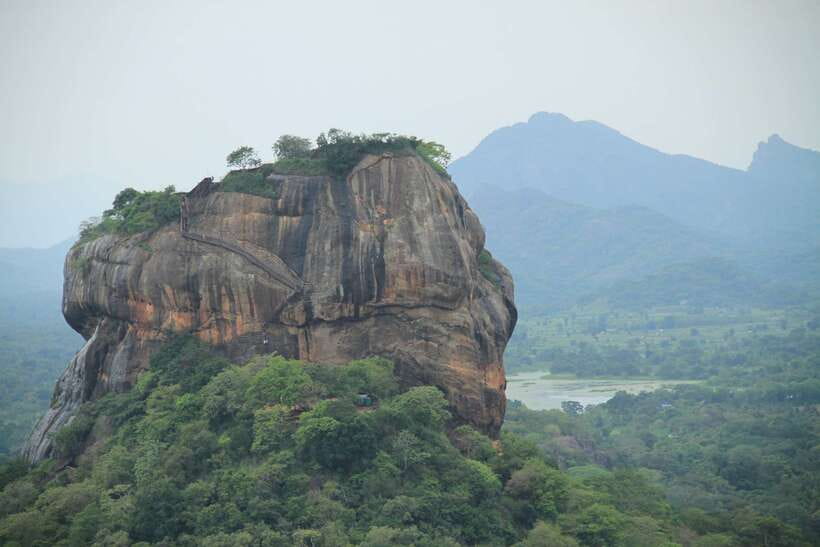 Sigiriya: Rock Fortress Private Guided Walking Tour - Photo, timing, and how to make the most of summit viewpoints