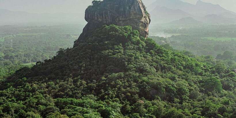 Sri Lanka: 3N4Day guided FULL TOUR with hotel accommodations - Kandy Without the Guesswork: Tooth Relic, Spice Village, and Gem Stops