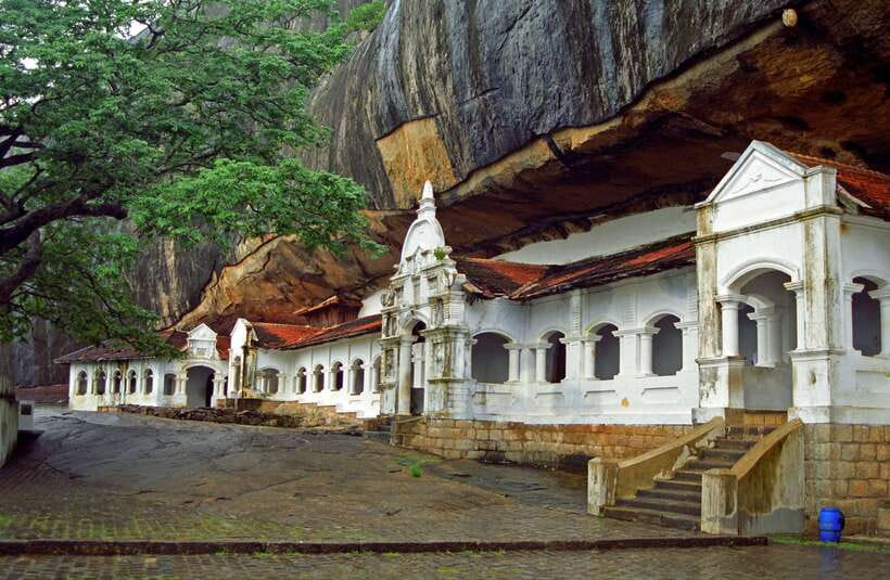 Sri Lanka: 5 Days Multi City Sightseeing Tour - Day 1: Colombo airport landing and an easy start into the trip