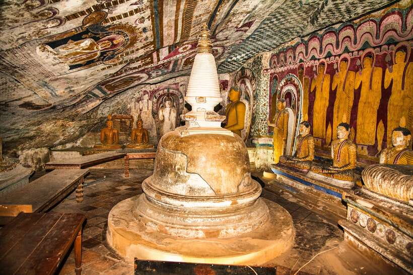 Sri Lanka: 5 Days Multi City Sightseeing Tour - Day 4: Ella tea plantations, Little Adam’s Peak-style viewpoints, and that road-to-views feeling