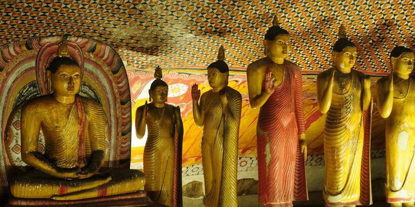 Sri Lanka Bentota: Day Trip to Sigiriya and Dambulla Temple - Sigiriya Rock Fortress: What You’ll Actually Be Walking Through