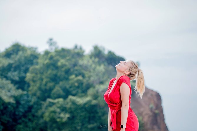 Sri Lanka Budget Tours 6 Days H/B accommodations - Day 1: arriving, then Kandy’s Sacred Tooth Relic and first cultural hits