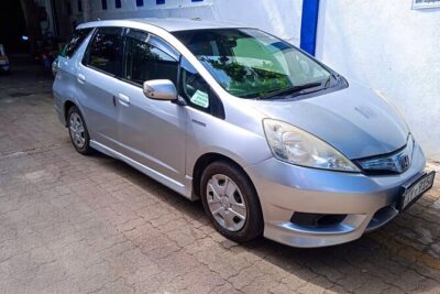 Sri Lanka Car Rental with Driver per Day | Car Van or MiniBus Rental with Driver - Price and Logistics: The Real Value (and the One Catch)