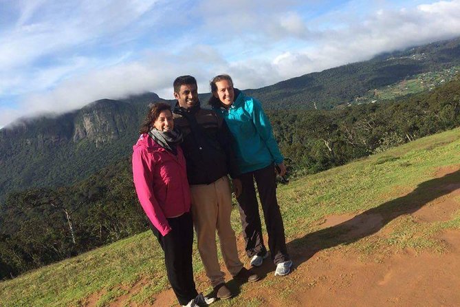 Sri Lanka Holidays Group Tour Packages - Day 1: Yapahuwa Rock Fortress and the Avukana standing Buddha