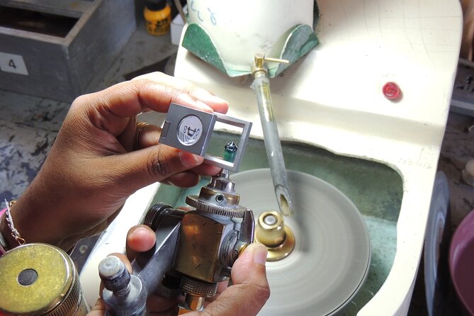Sri Lanka - Private Ratnapura Gem Tour with Gem and jewelry Expert - Heat Treatment Workshop: Why the Color Story Isn’t Simple