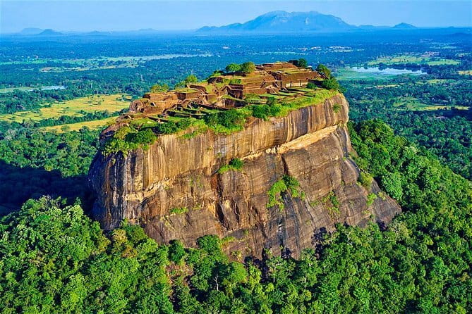 Sri Lanka Tour Plan - 14 Days - Private Transport And Hotel - Peradeniya Gardens and Kandy Craft Stops: Soft Stops That Add Contrast