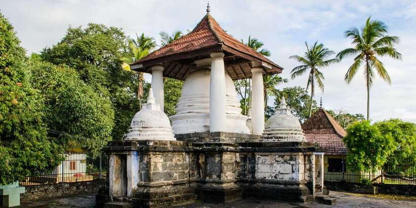 Three Temples Loop In Kandy Day Tour By Tuk Tuk - Wood Carving Family House: where craft beats souvenir shopping
