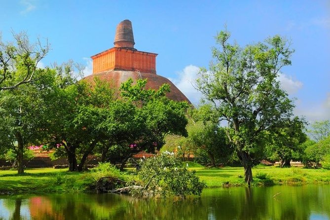 Tour Packages in Sri Lanka - Most Popular Round Tour - All in One Tour - Day 1–2: Anuradhapura and Sigiriya Lion Rock up close