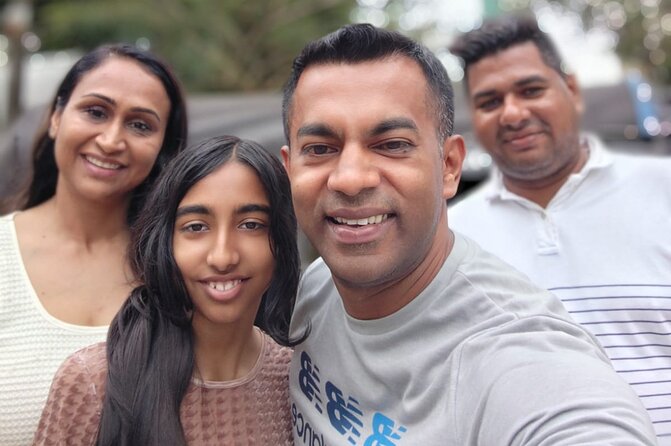 Tuk Tuk Private Tour Exploring Sri Lanka Capital of Colombo - Shopping stops that fit the tour’s pace (and how to handle them)