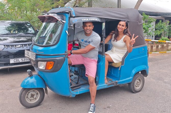 Tuk Tuk Private Tour Exploring Sri Lanka Capital of Colombo - What the $25 price covers, and what can cost extra